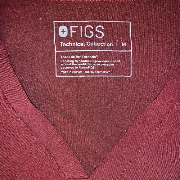 FIGS - Burgundy - Two-Pocket Scrub Top - MEDIUM - Picture 3 of 3